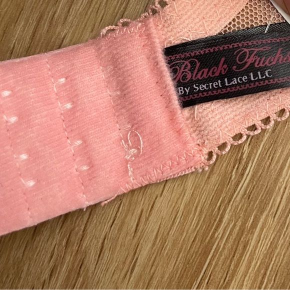 Secret Lace mesh keyhole teddy bodysuit - Picture 13 of 15